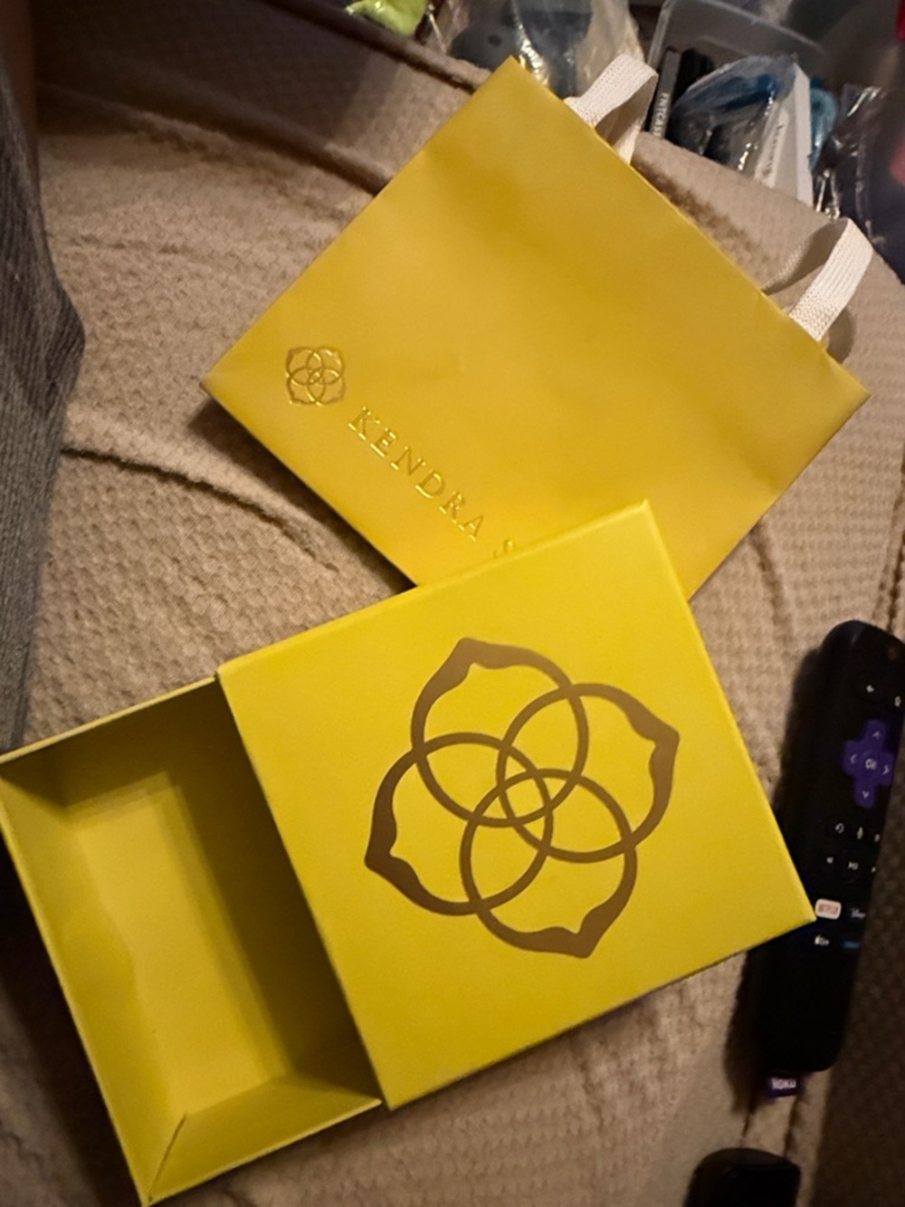 Kendra Scott Bright Yellow Branded Jewelry Box Set